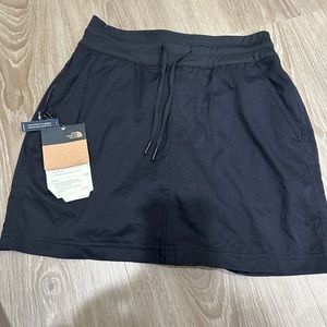 The North Face Aphrodite Skort Womens XS Black Tennis Skirt NWT Nylon
